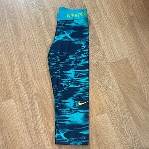 Nike Women's Dry fit Teal and Navy Capri Workout Pants